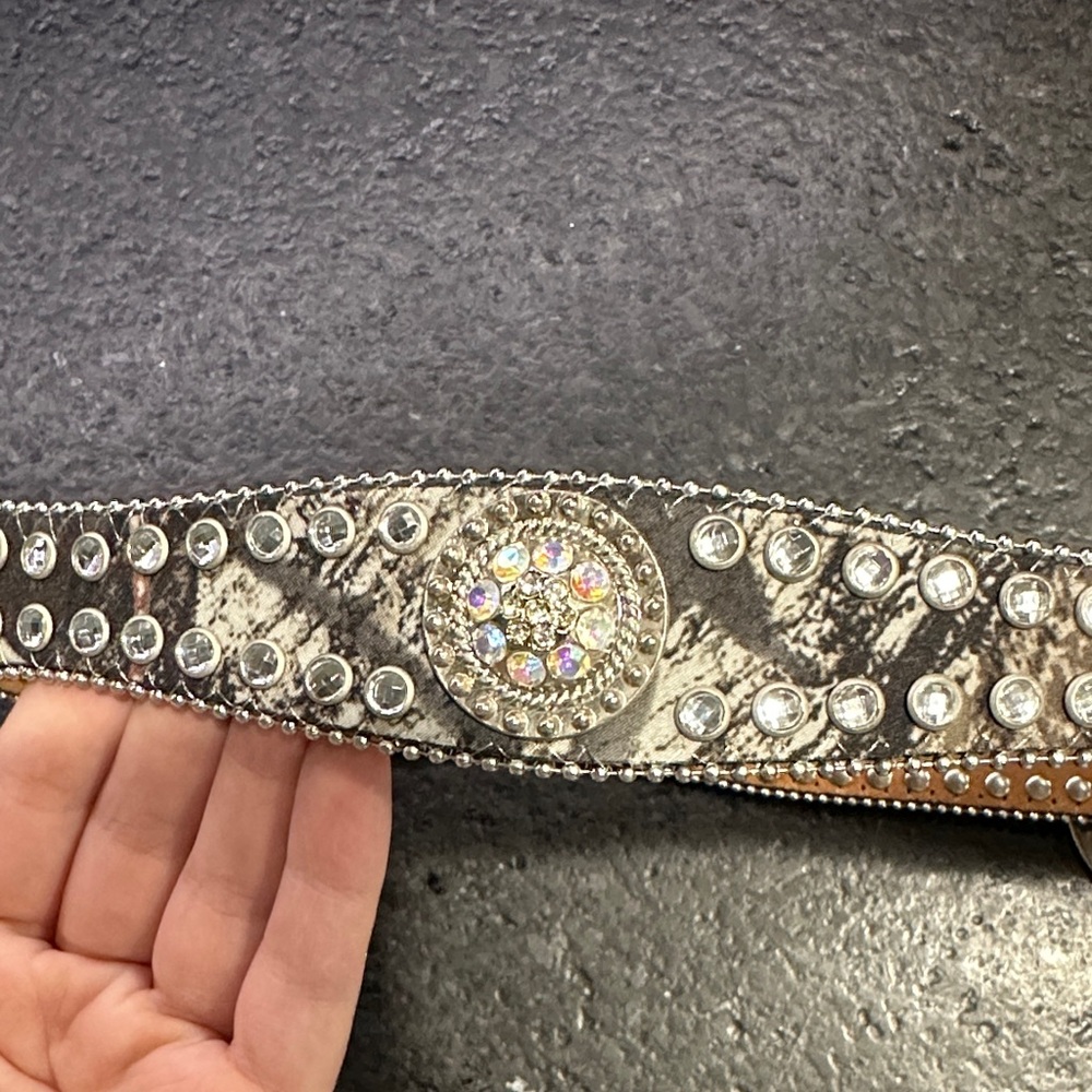 Blazin Roxx Mossy Oak Breakup Camo Belt Studded Rhinestones - Picture 5 of 9